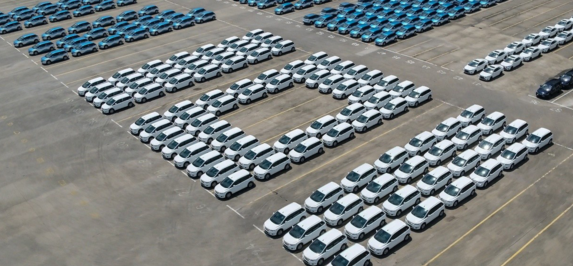 比亚迪百台e6交付曼谷 签下1000台电动汽车订单