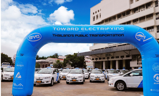比亚迪百台e6交付曼谷 签下1000台电动汽车订单